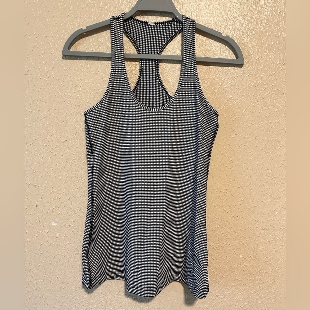 Lululemon Tank Black/White Workout Size 6‎